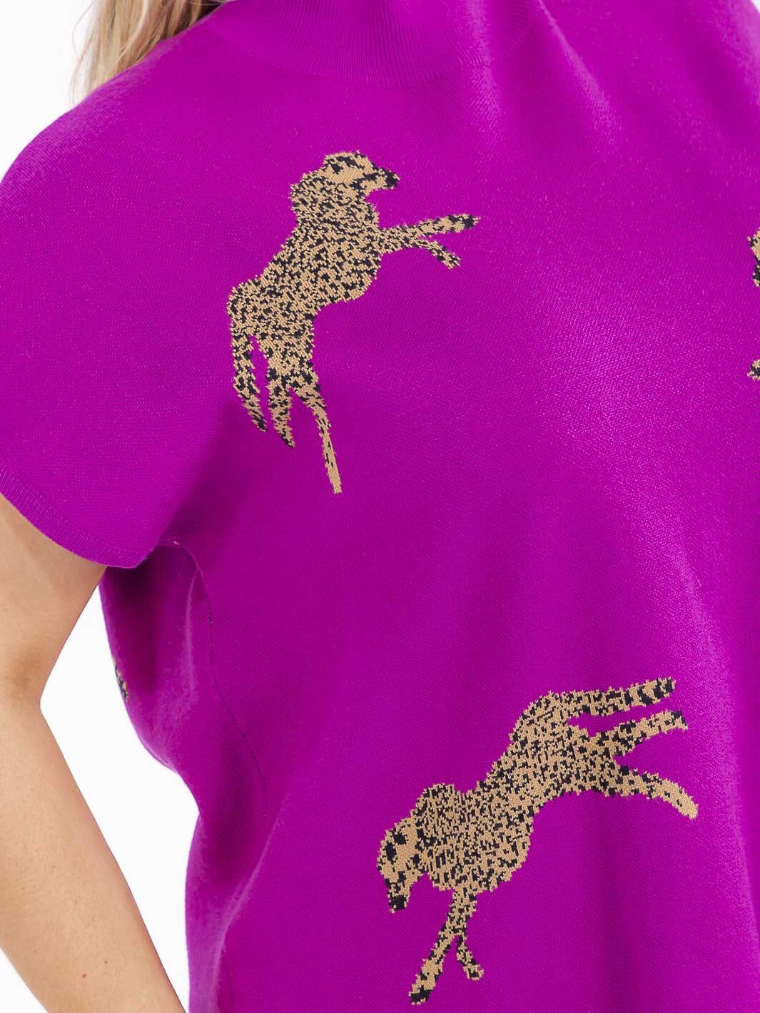 PLUS SIZE SHORT SLEEVE MOCK NECK GRAPHIC TOP