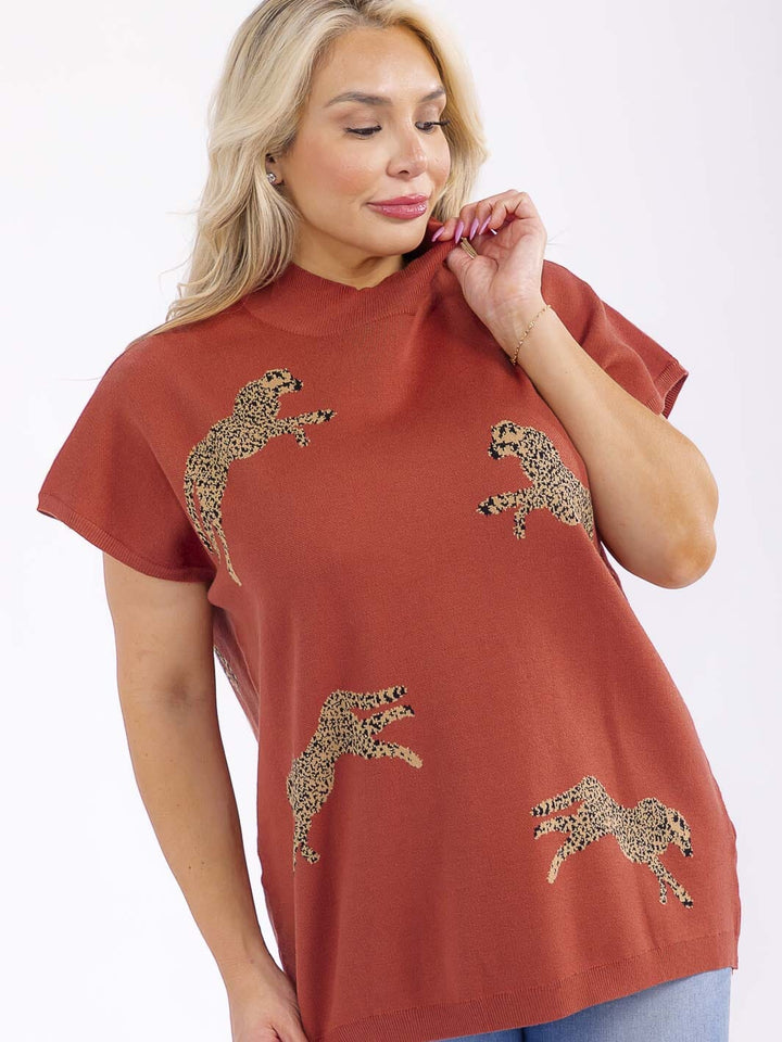 PLUS SIZE SHORT SLEEVE MOCK NECK GRAPHIC TOP