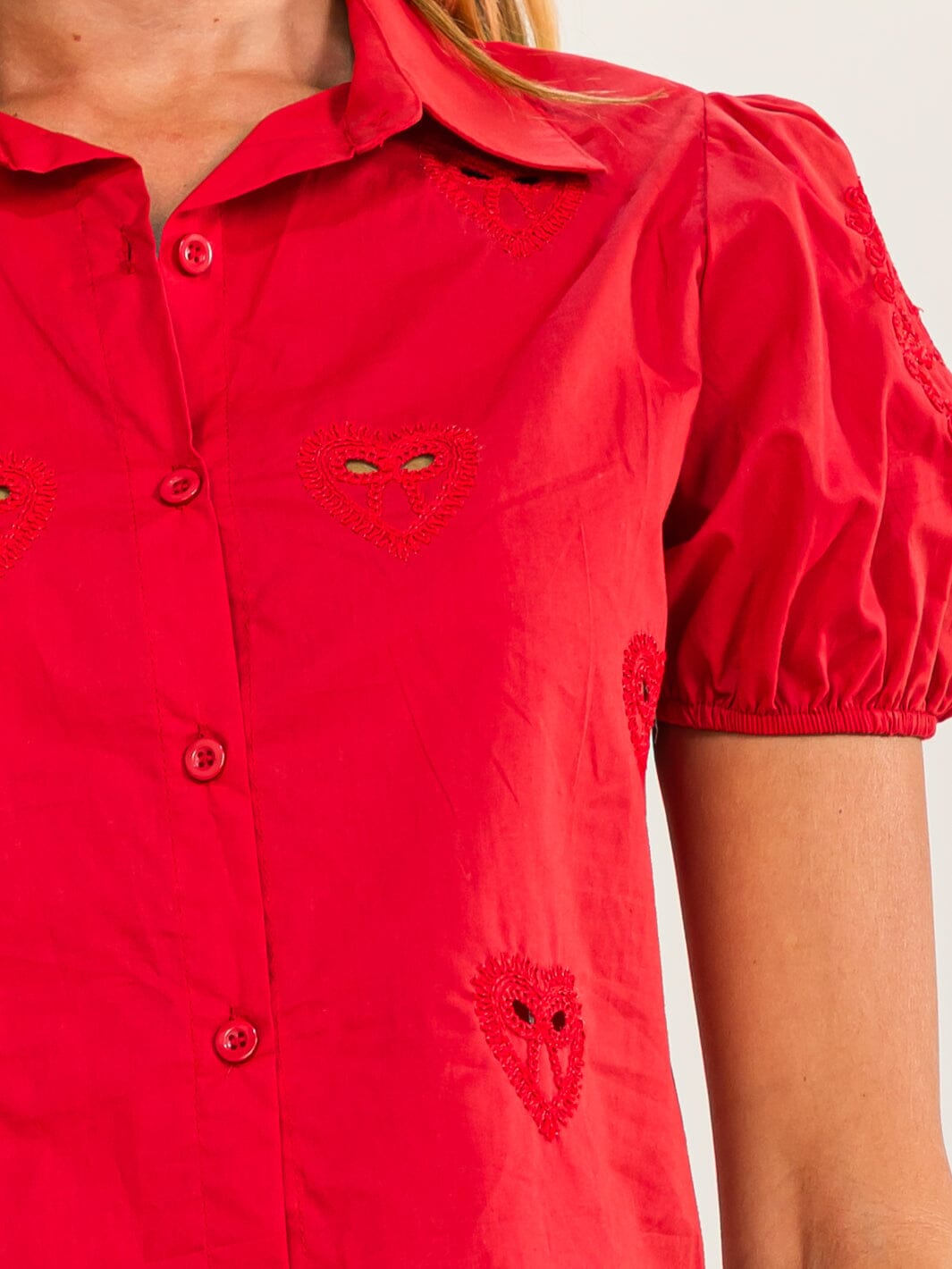 WOMEN'S SHORT PUFF SLEEVES BUTTON UP HEART EYELET BLOUSE