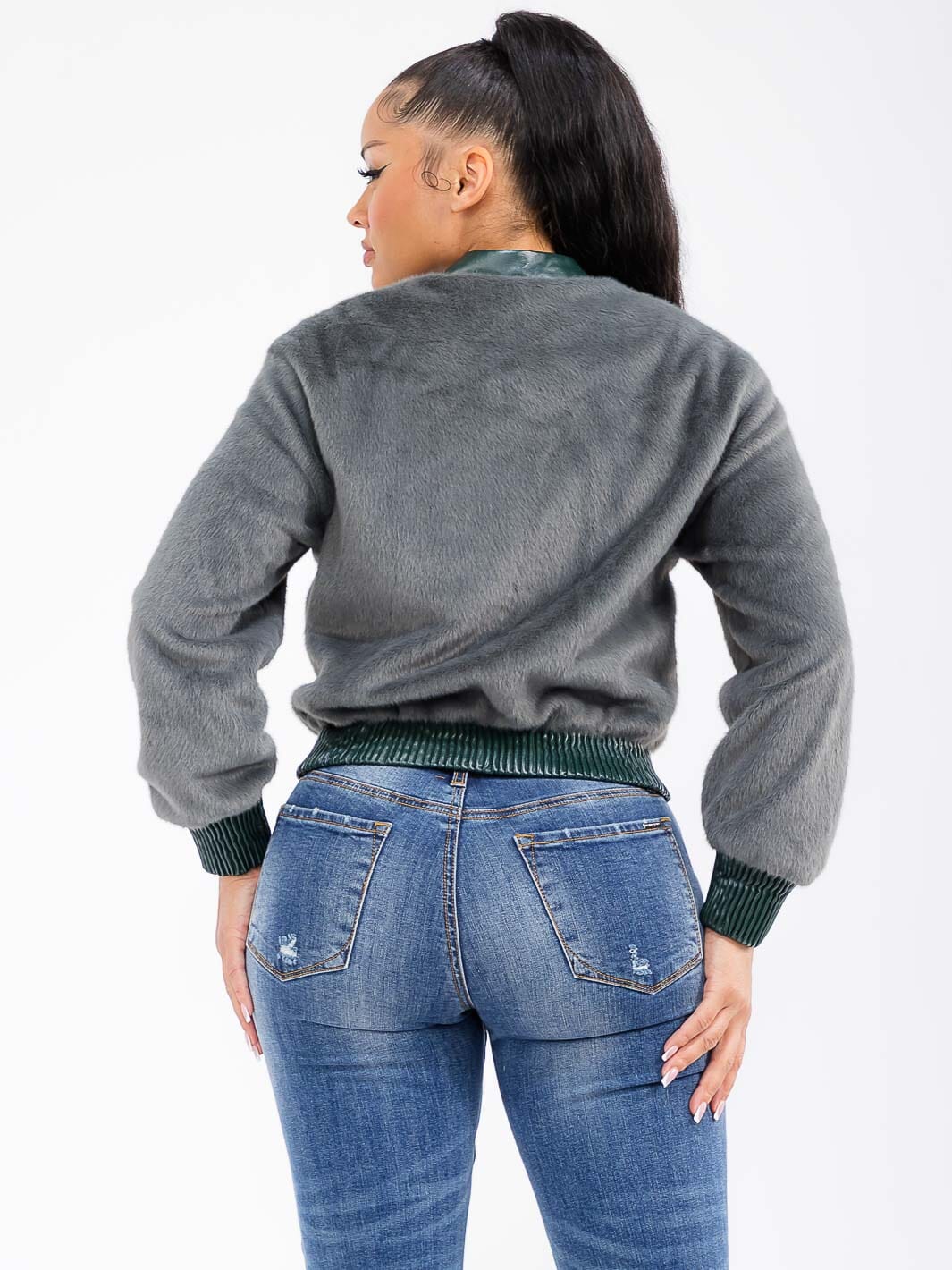 WOMEN'S LONG SLEEVE ZIPPER CLOSURE FRONT POCKETS FUZZY BOMBER JACKET