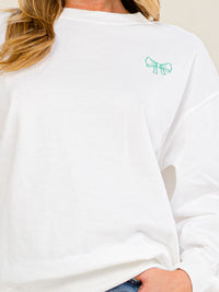 WOMEN'S LONG SLEEVE CLOVER STITCHED GRAPHIC PULLOVER SWEATER