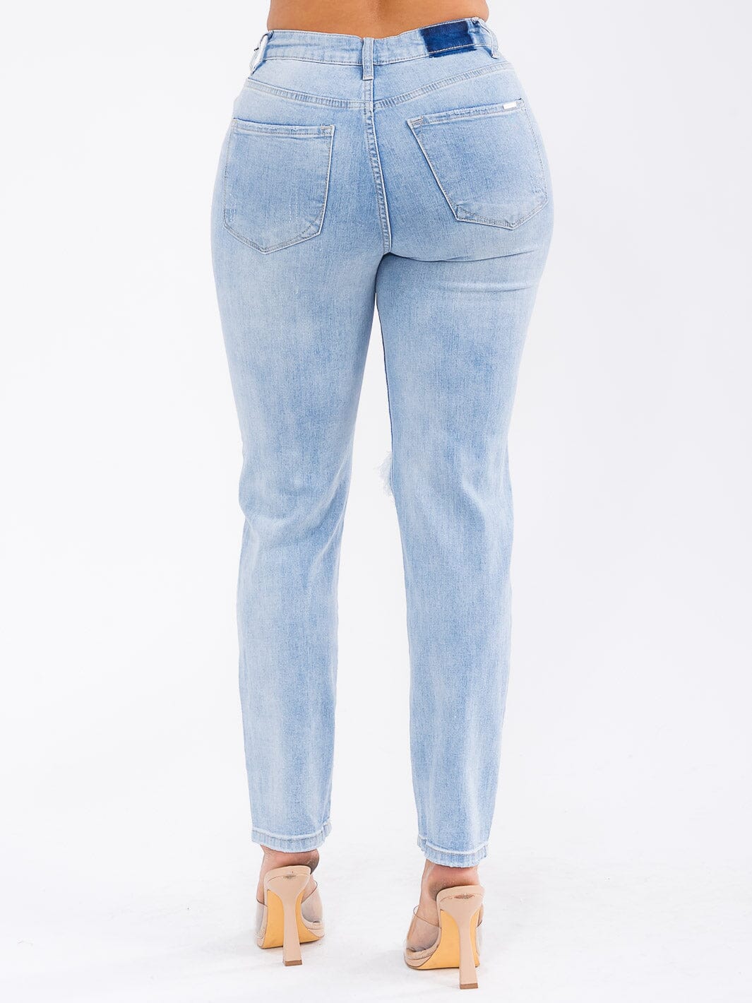 WOMEN'S BUTTON CLOSURE DISTRESS STRETCH DENIM STRAIGHT LEG JEANS