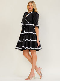 WOMEN'S SHORT SLEEVE SURPLICE SELF TIE TRIM DETAILED MINI DRESS