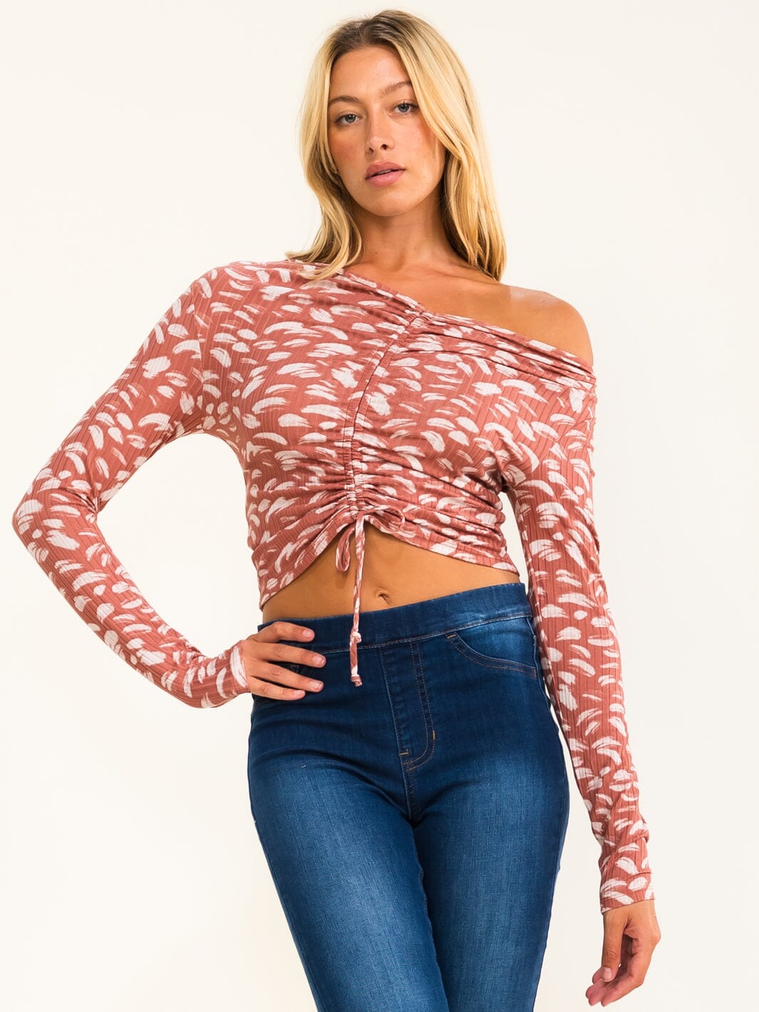 ENTRO WOMEN'S LONG SLEEVE V-NECK RUCHED ANIMAL PRINT TOP