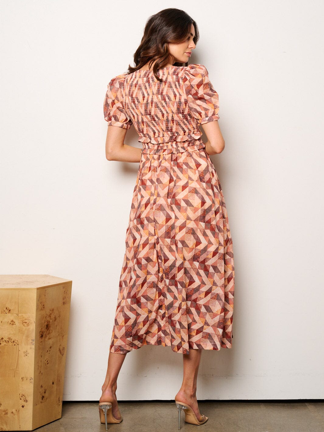 WOMEN'S SHORT PUFF SLEEVE V-NECK SMOCK MULTI PRINT MAXI DRESS