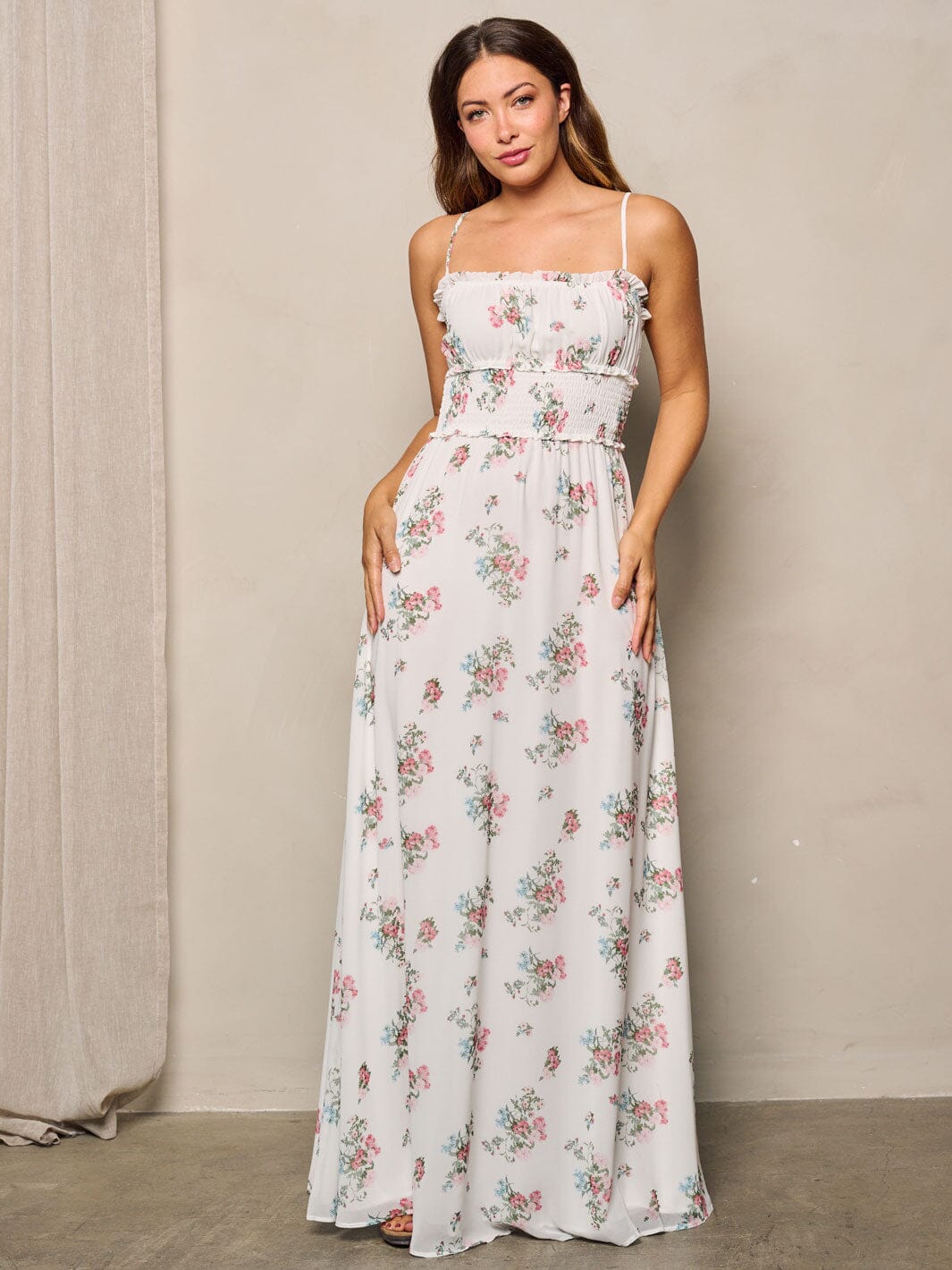 WOMEN'S SLEEVELESS SMOCK WAIST FLORAL MAXI DRESS