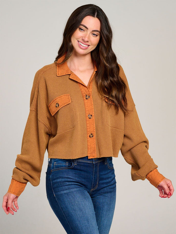 WOMEN'S LONG SLEEVE BUTTON CLOSURE FRONT POCKET WAFFLE TOP