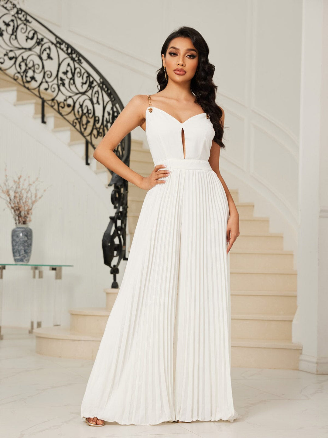WOMEN'S SLEEVELESS CUT OUT FRONT PLEATED WIDE LEG JUMPSUIT