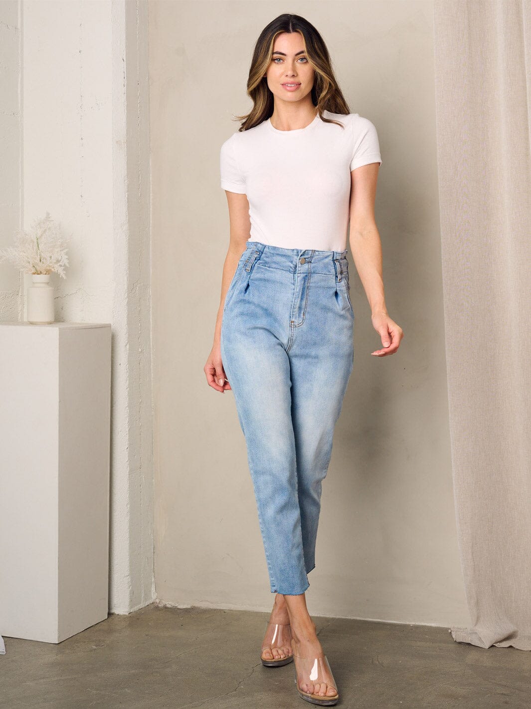 WOMEN'S SMOCK WAIST POCKETS DISTRESS DENIM JEANS