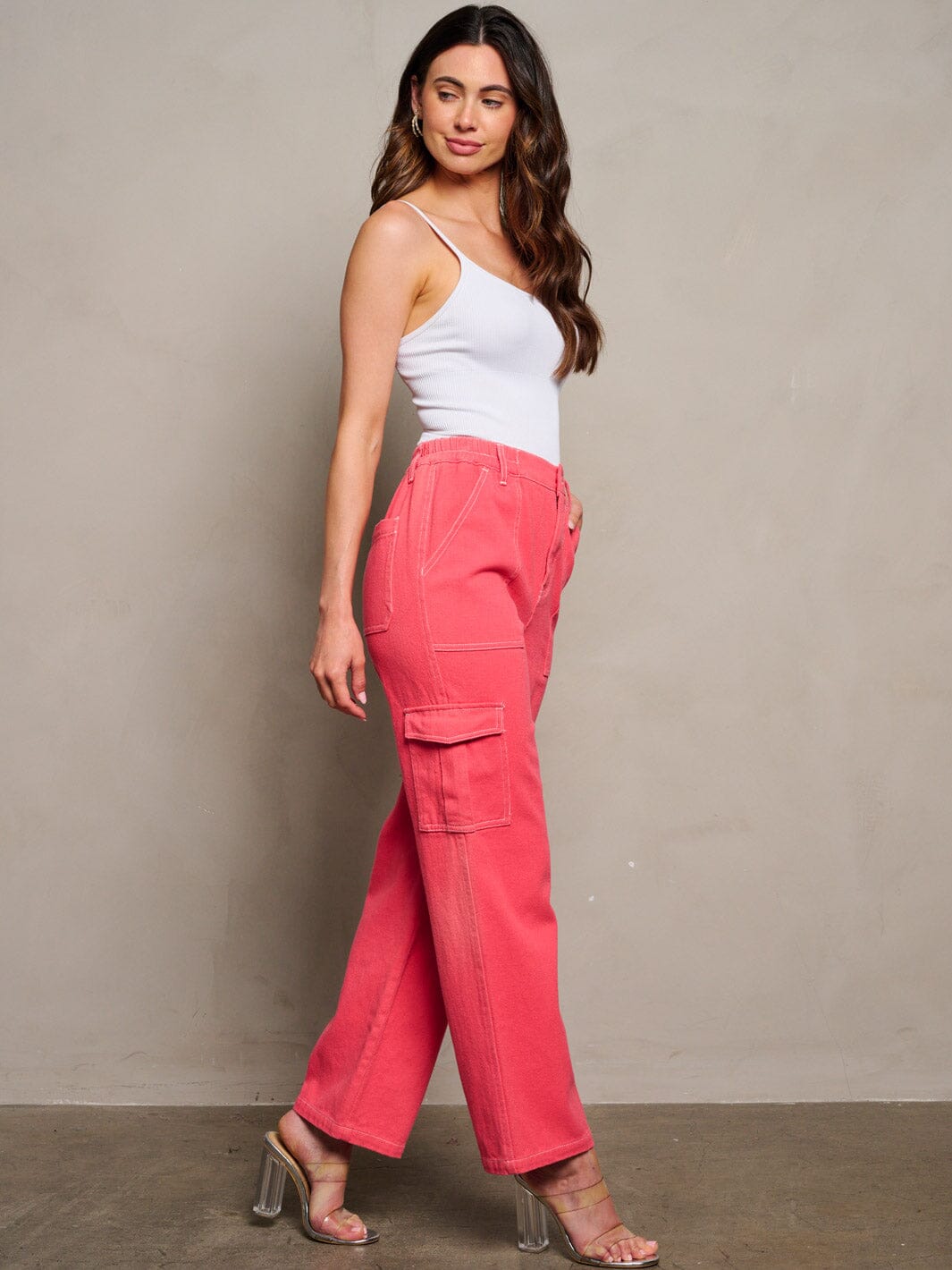 WOMEN'S BUTTON CLOSURE CARGO POCKETS DENIM WIDE LEG PANTS