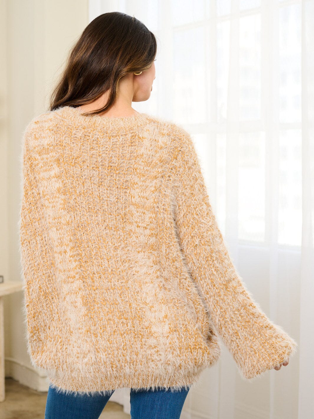 WOMEN'S LONG BALLON SLEEVE OVERSIZED PULLOVER FUZZY SWEATER