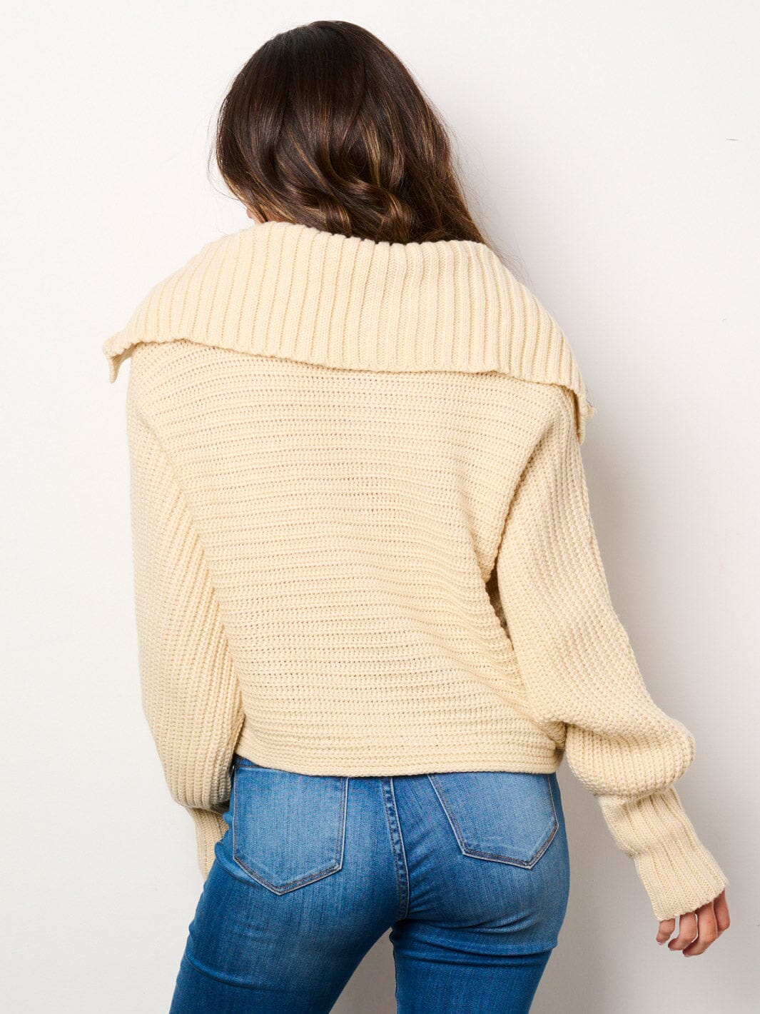 WOMEN'S LONG SLEEVE V-NECK COLLAR PULLOVER SWEATER