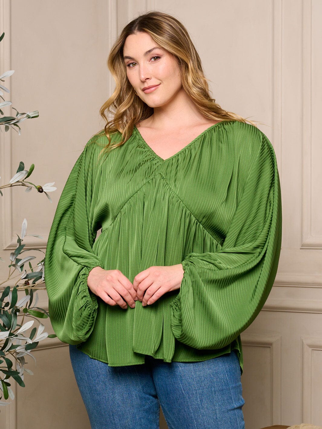 PLUS SIZE LONG BALLON SLEEVE V-NECK TUNIC BLOUSE TOP