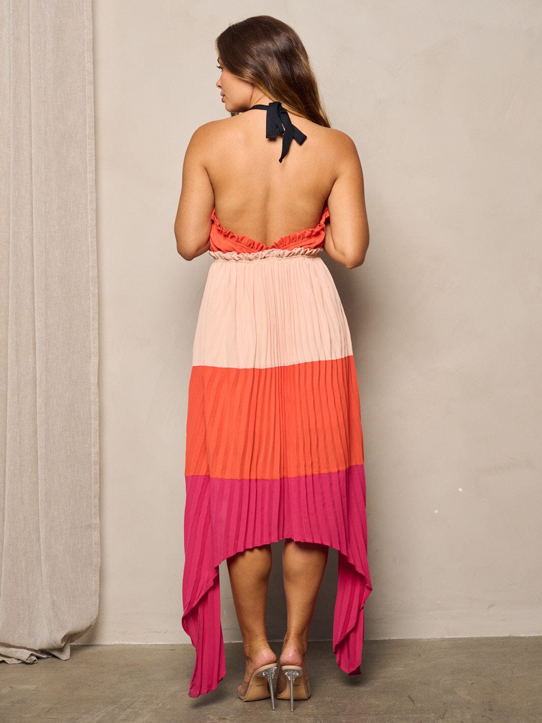 WOMEN'S SLEEVELESS V-NECK COLORBLOCK OPEN BACK PLEATED MAXI DRESS