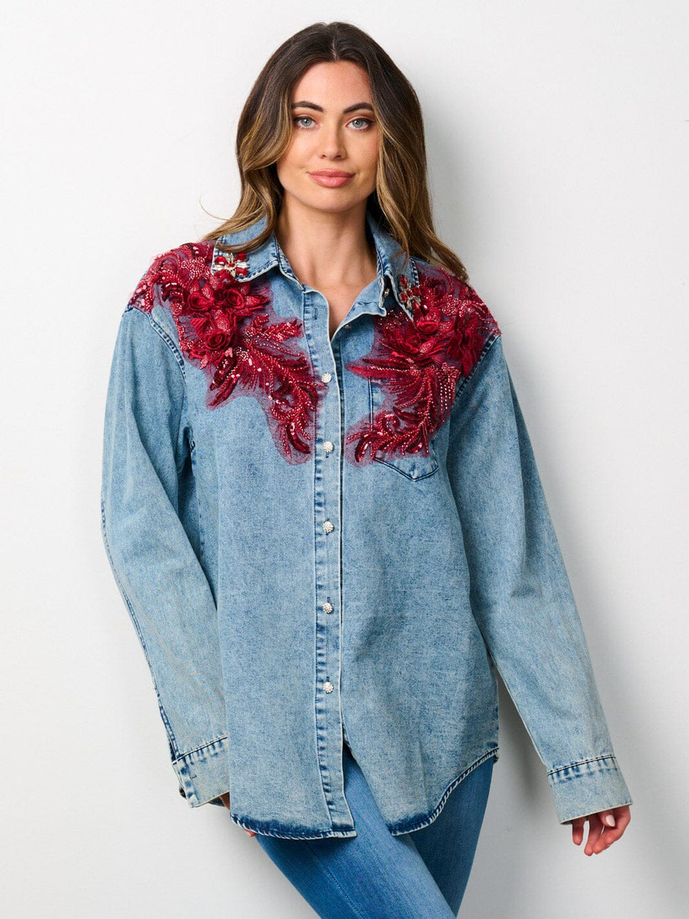 WOMEN'S LONG SLEEVE BUTTON UP FLORAL EMBROIDERY STUDS DETAILED DENIM TOP