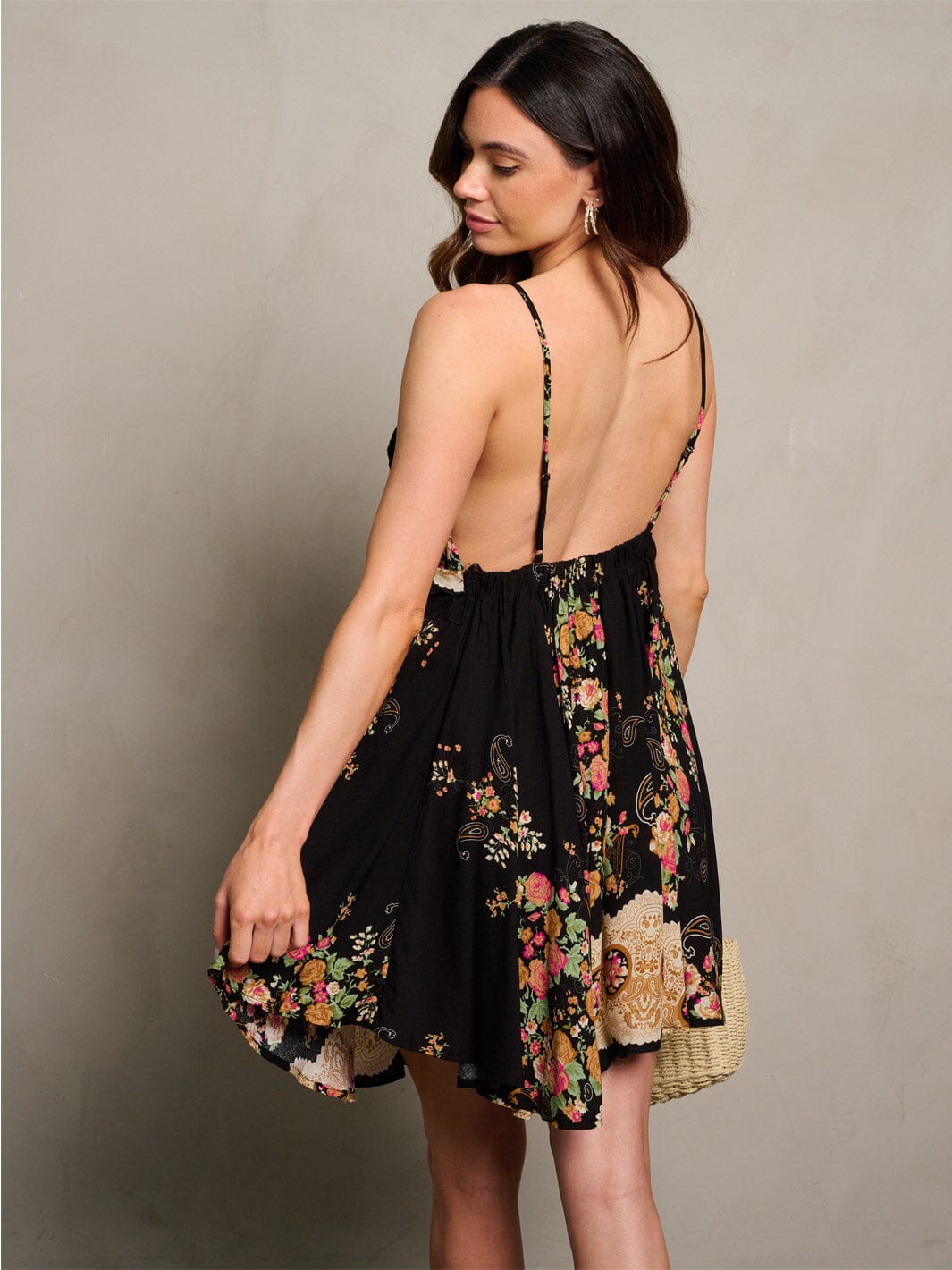 WOMEN'S SLEEVELESS V-NECK FLORAL OPEN BACK MINI DRESS