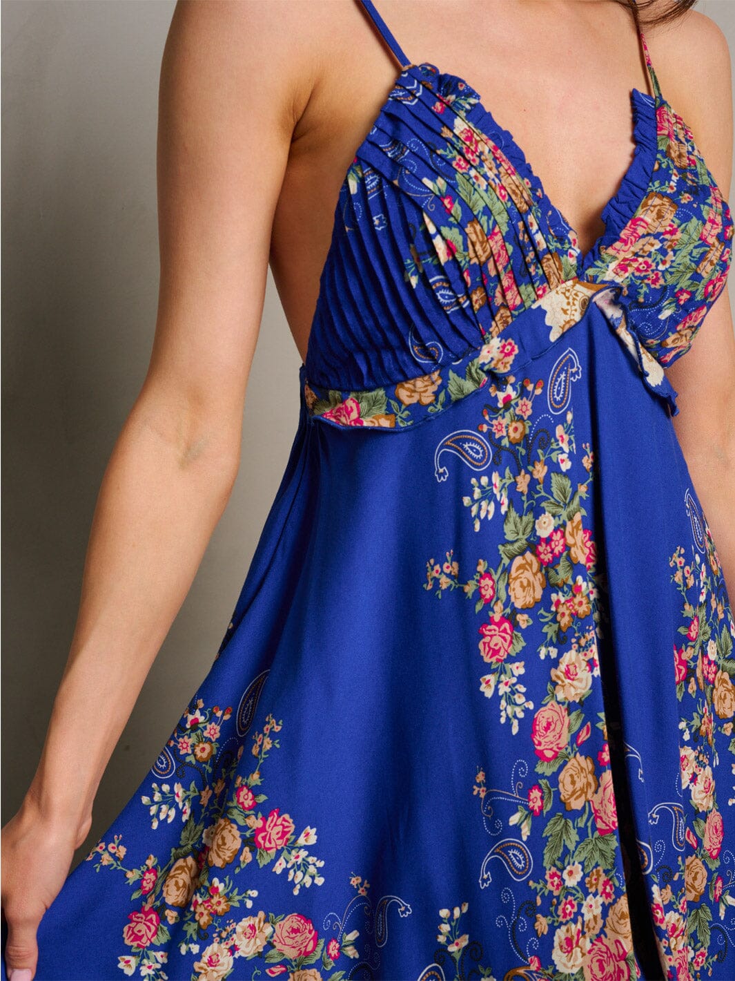 WOMEN'S SLEEVELESS V-NECK FLORAL OPEN BACK MINI DRESS