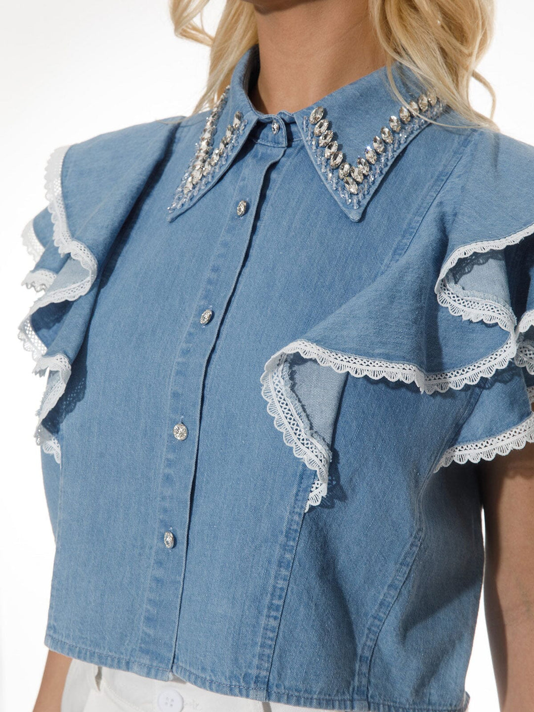 WOMEN'S SHORT RUFFLE SLEEVE BUTTON UP STUDS DETAILED DENIM BLOUSE