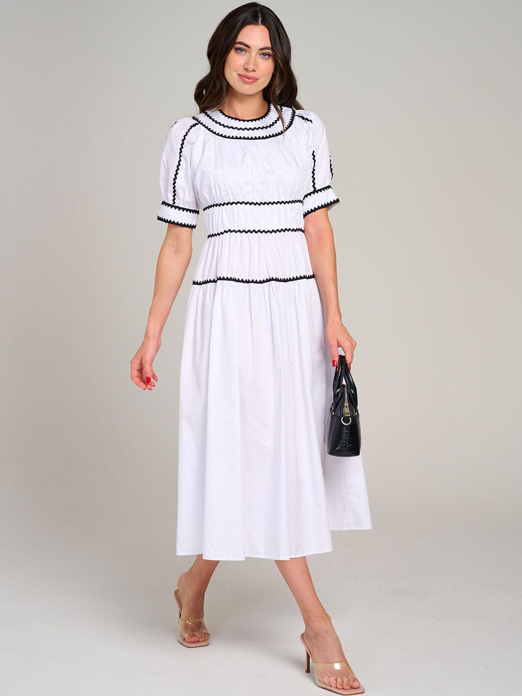 WOMEN'S SHORT SLEEVE TRIM DETAILED FIT & FLARE MAXI DRESS