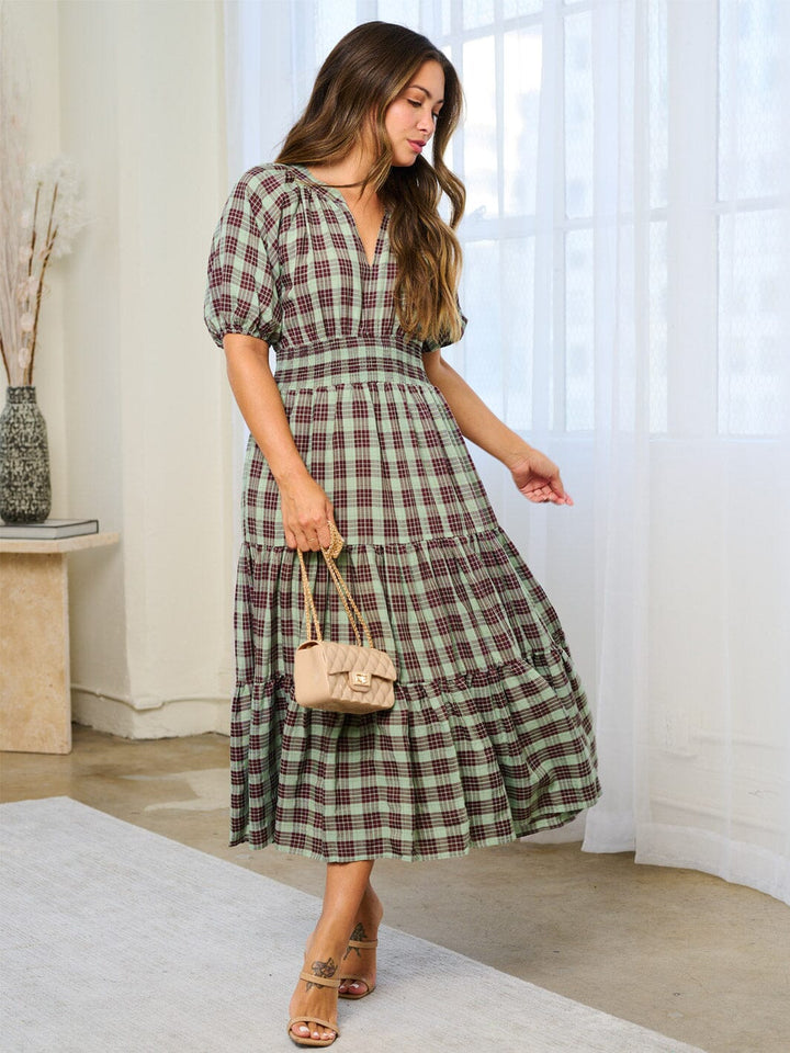WOMEN'S SHORT SLEEVE V-NECK SMOCK WAIST PLAID MAXI DRESS