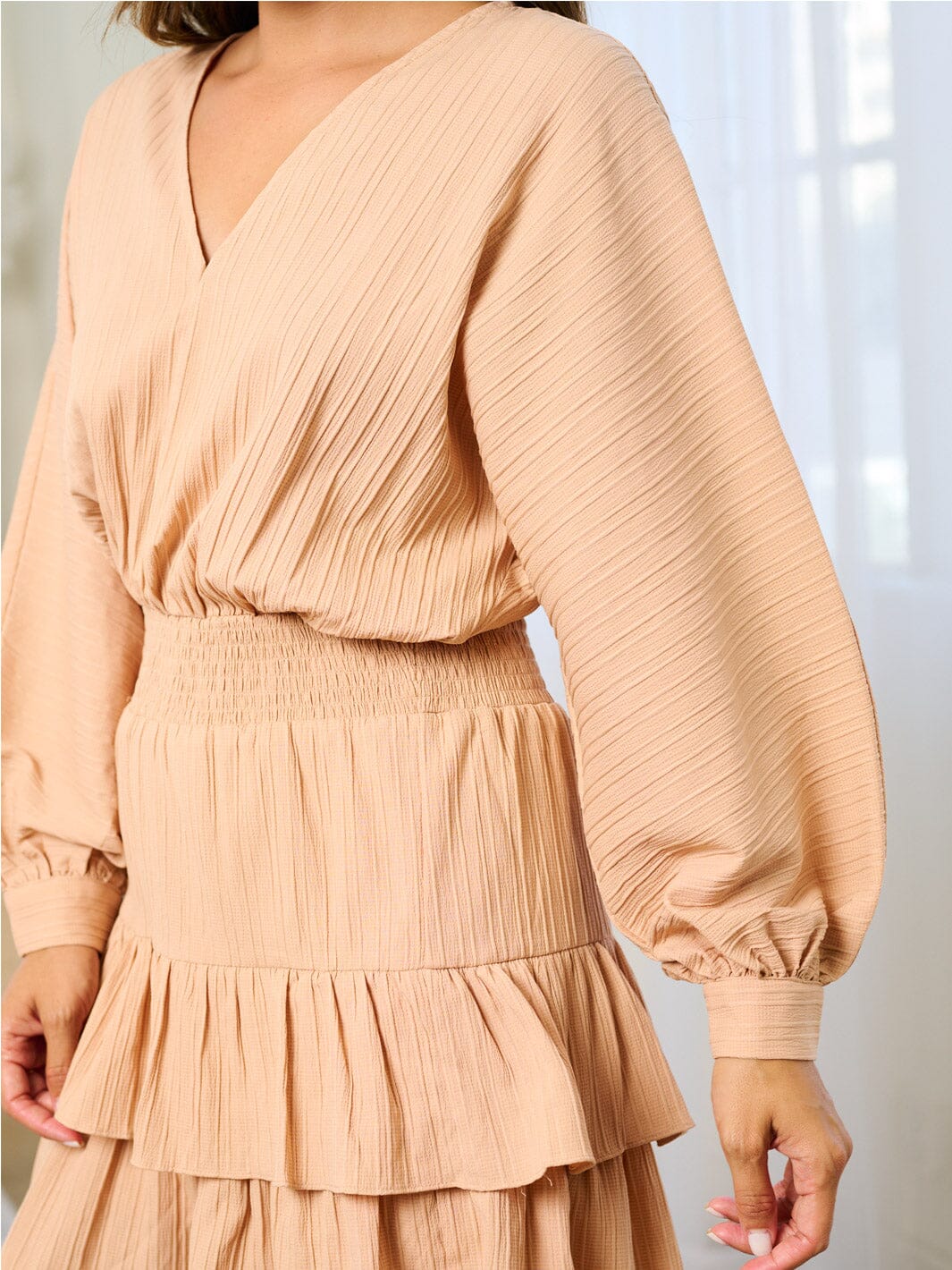 WOMEN'S LONG SLEEVE V-NECK SMOCK RUFFLE TIERED MINI DRESS