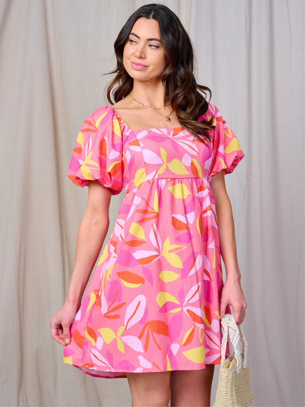 WOMEN'S SHORT SLEEVE TIERED LEAF PRINT MINI DRESS