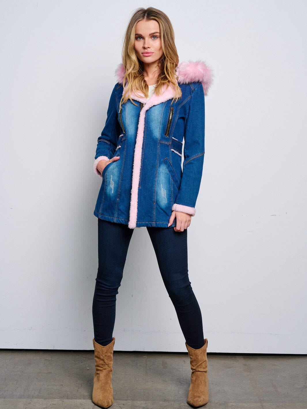 WOMEN'S LONG SLEEVE ZIP UP REMOVABLE SHERPA DETAILED HOODED DENIM JACKET