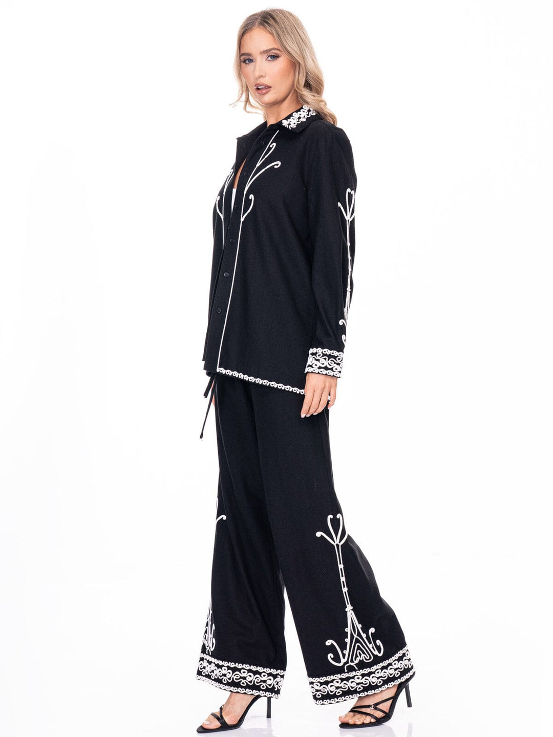 WOMEN'S LONG SLEEVE BUTTON UP EMBROIDERY LINEN TOP