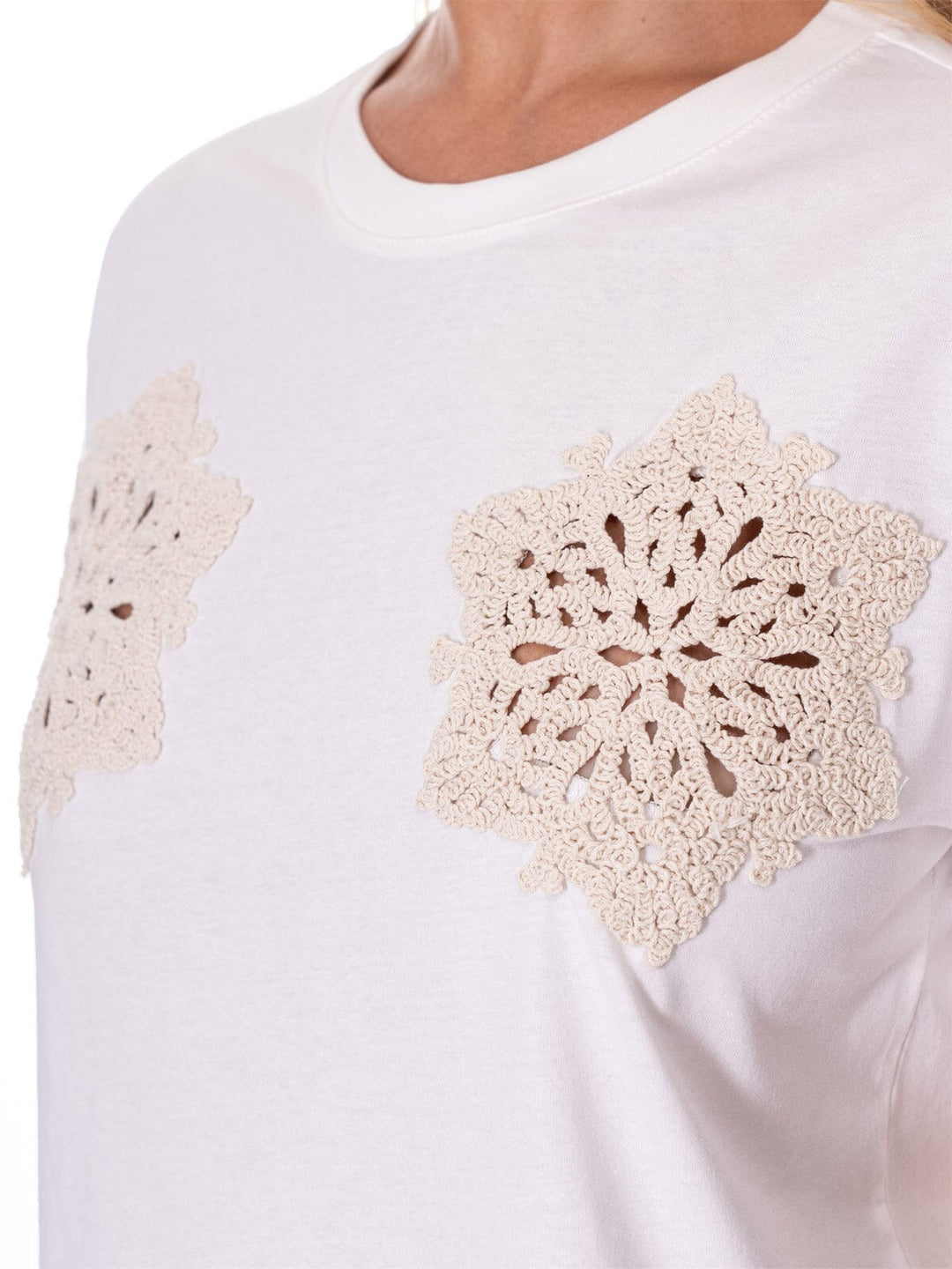 WOMEN'S SHORT SLEEVE FRONT CROCHET DETAILED T-SHIRT
