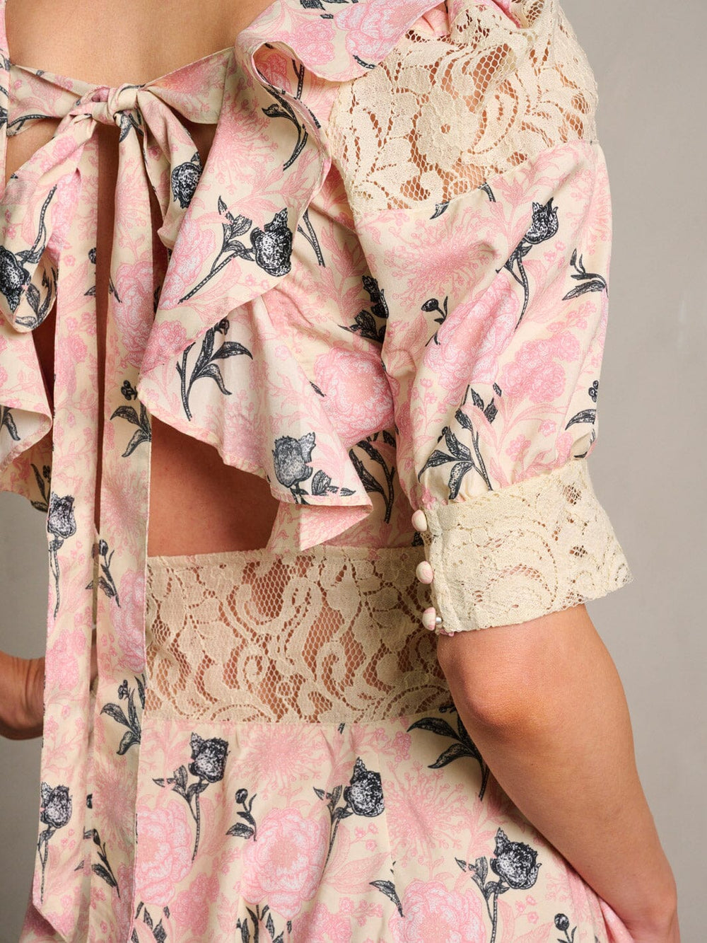 WOMEN'S SHORT SLEEVE SQUARE NECK FLORAL OPEN BACK MINI DRESS