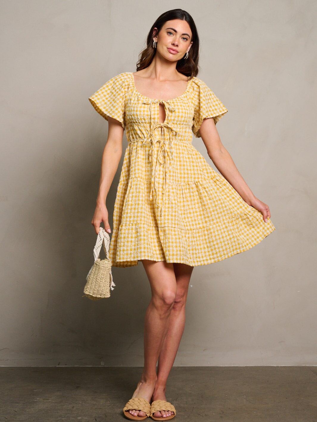 WOMEN'S SHORT SLEEVE CUT OUT FRONT DITSY PLAID MINI DRESS