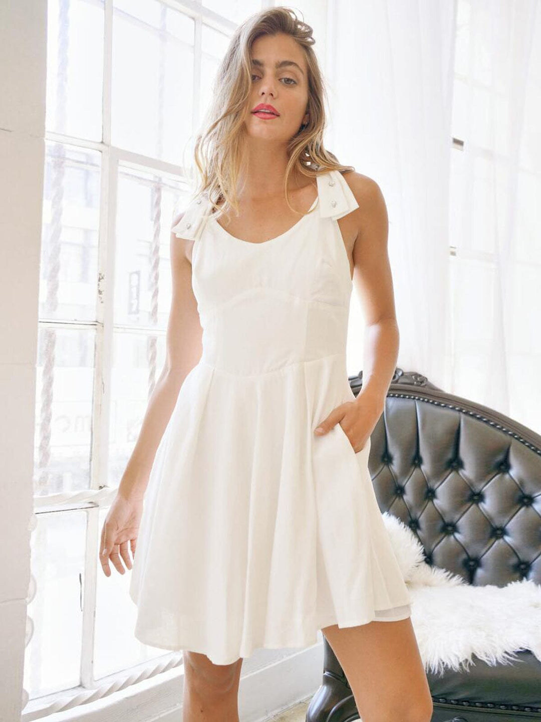WOMEN'S SLEEVELESS ADJUSTABLE STRAPS POCKETS FIT & FLARE MINI DRESS