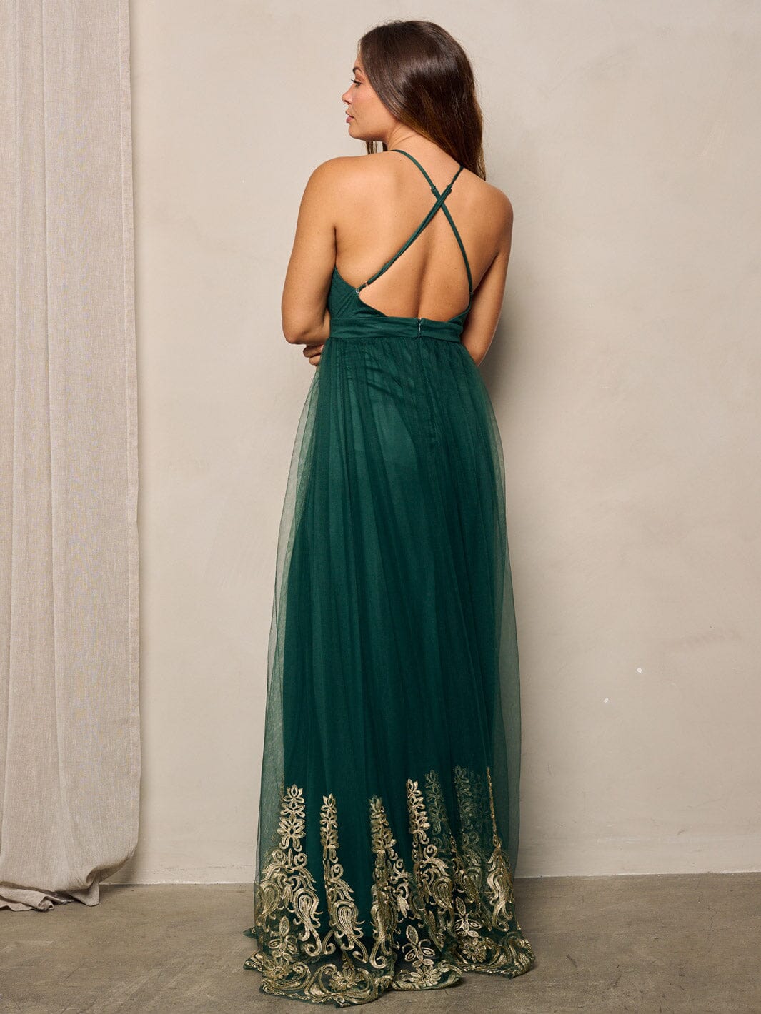 WOMEN'S SLEEVELESS V-NECK MESH DETAILED MAXI DRESS