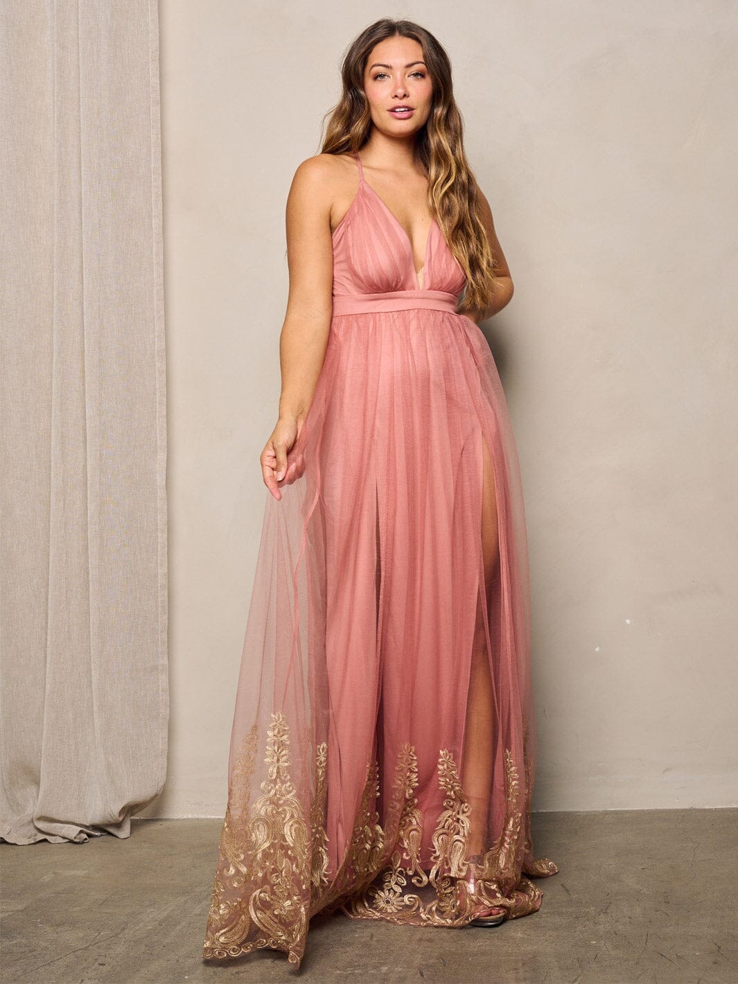 WOMEN'S SLEEVELESS V-NECK MESH DETAILED MAXI DRESS