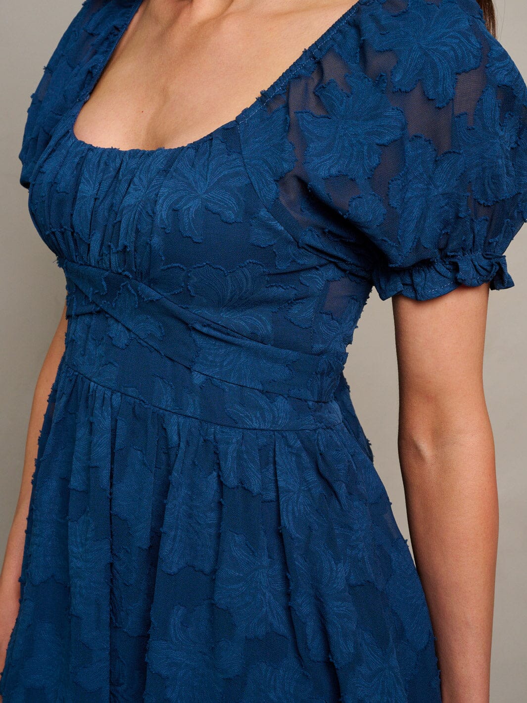 WOMEN'S SHORT PUFF SLEEVE SQUARE NECK FLORAL DETAILED MINI DRESS