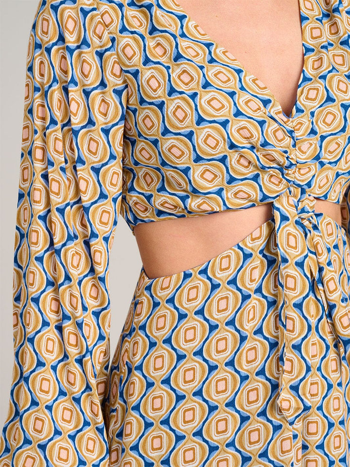 WOMEN'S LONG SLEEVE V-NECK CUT OUT PRINTED MINI DRESS