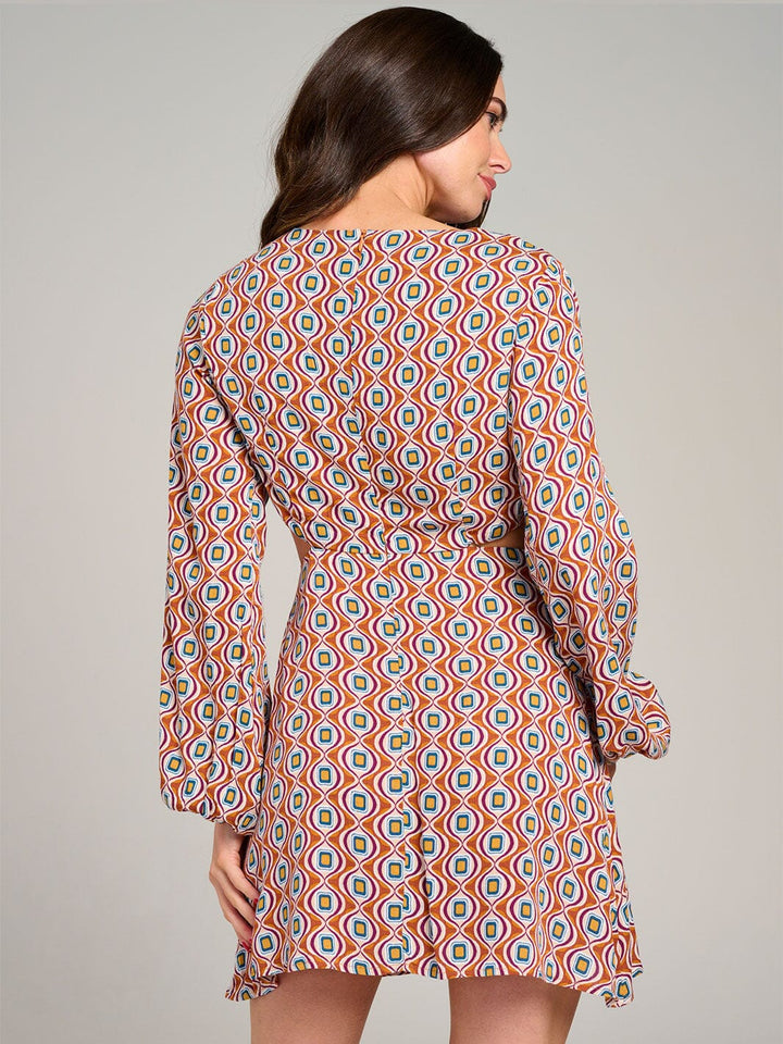 WOMEN'S LONG SLEEVE V-NECK CUT OUT PRINTED MINI DRESS