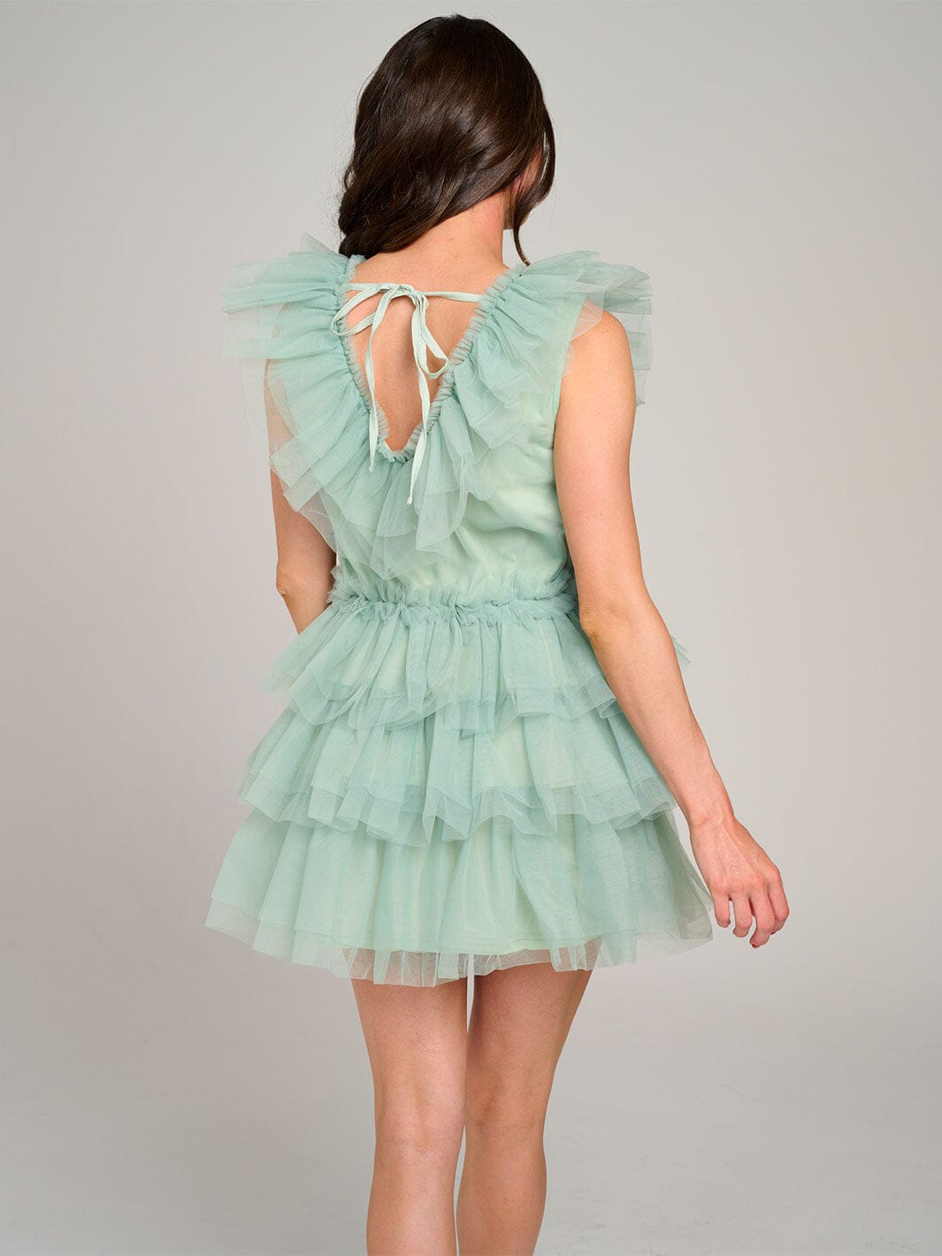 WOMEN'S SLEEVELESS V-NECK ORGANZA TIERED RUFFLE MINI DRESS