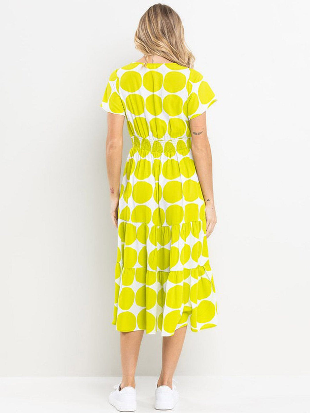WOMEN'S SHORT SLEEVE V-NECK SMOCK WAIST MIDI DRESS