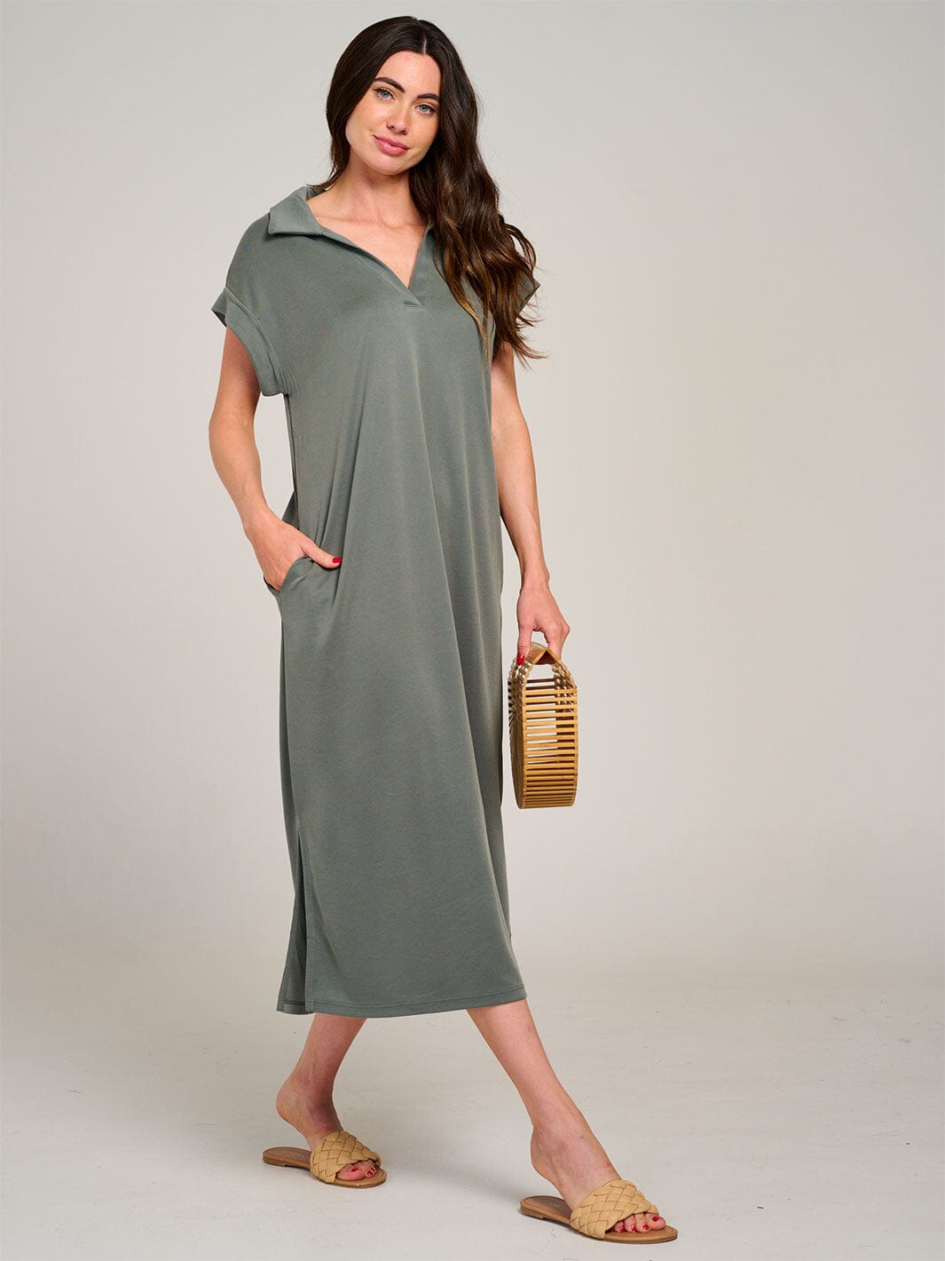 WOMEN'S SHORT SLEEVE V-NECK SIDE SLIT FRONT POCKET LOOSE FIT MAXI DRESS