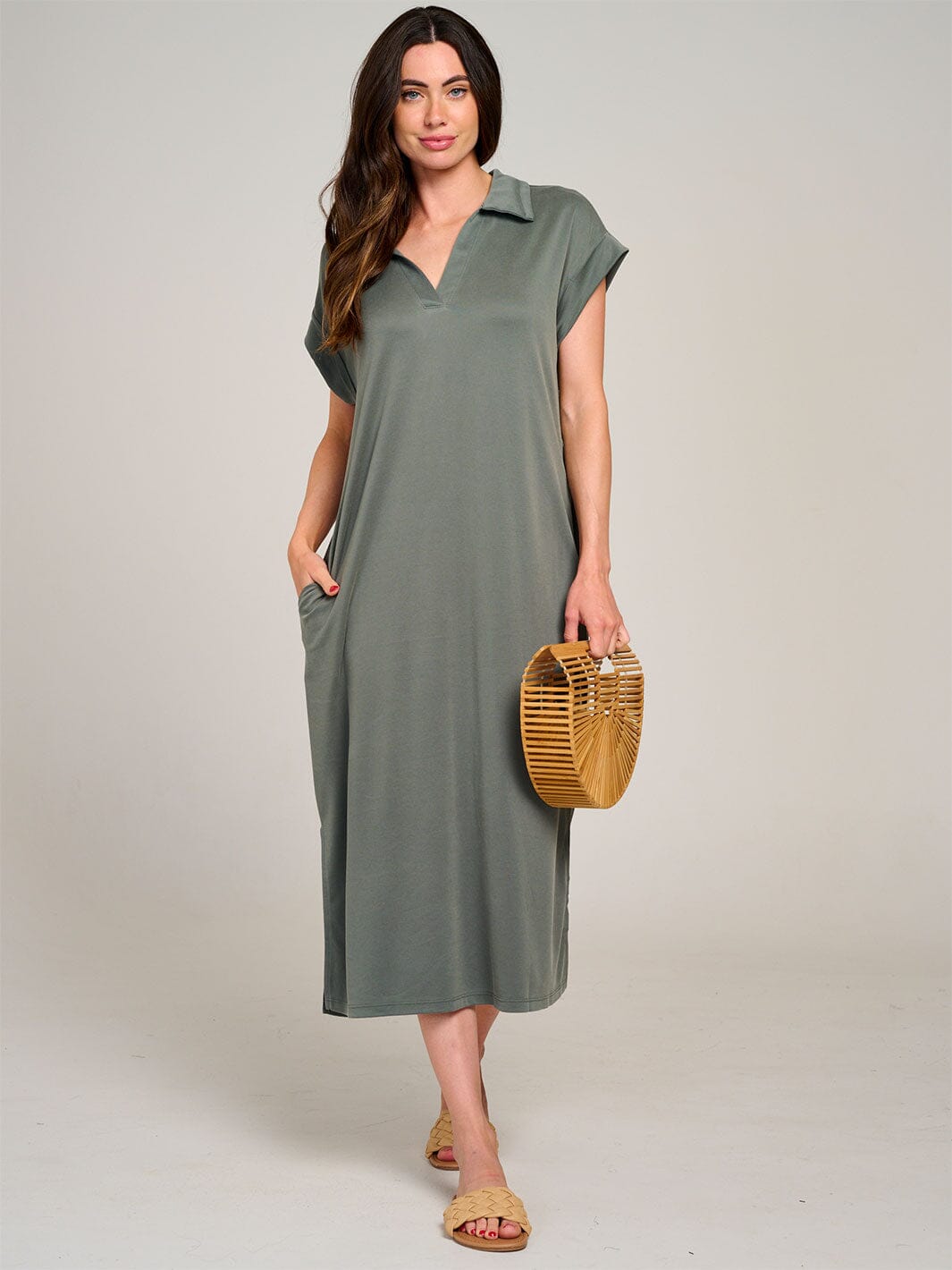 WOMEN'S SHORT SLEEVE V-NECK SIDE SLIT FRONT POCKET LOOSE FIT MAXI DRESS