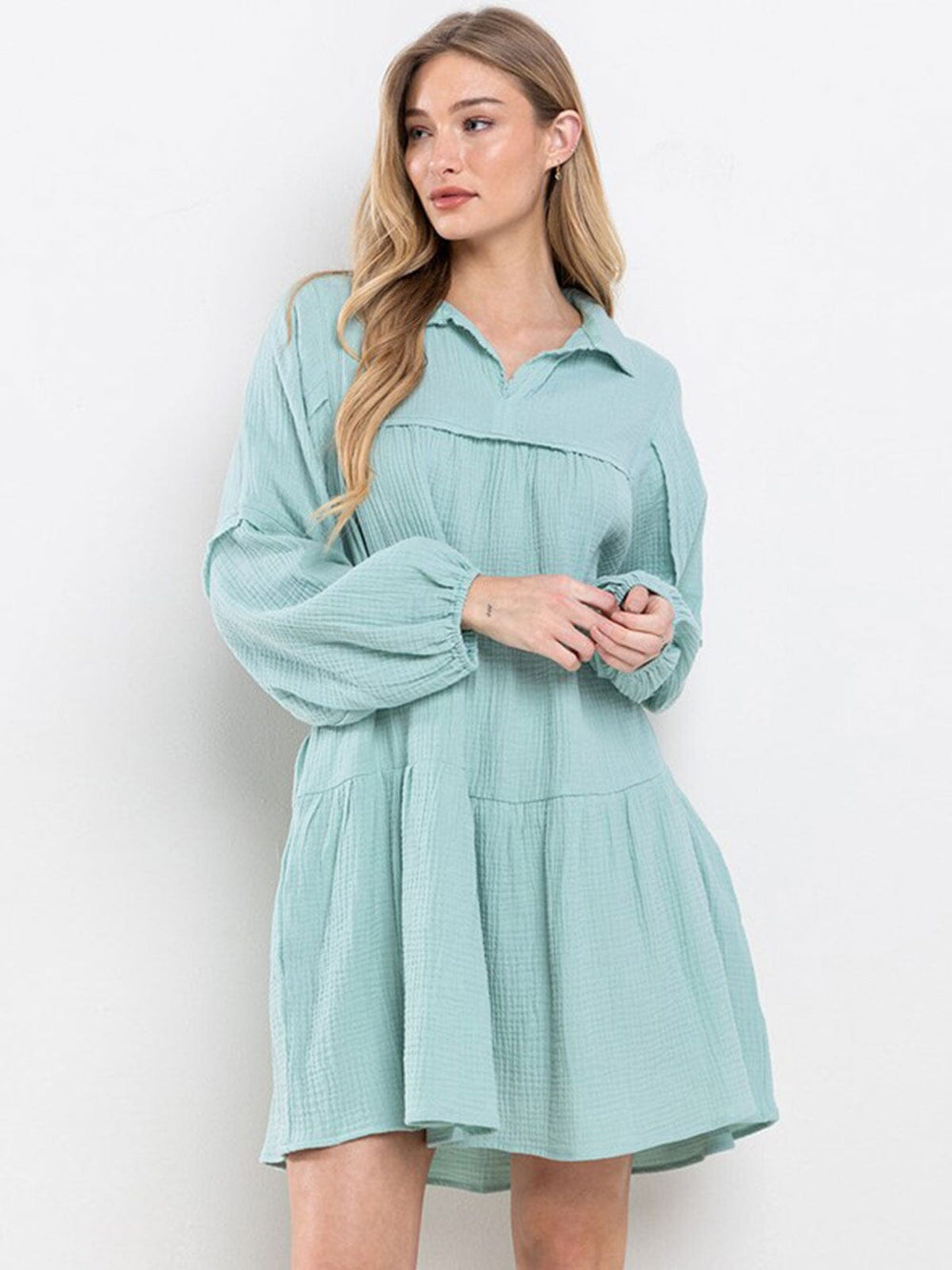 WOMEN'S LONG SLEEVE V-NECK FRONT POCKETS TIERED MIDI DRESS