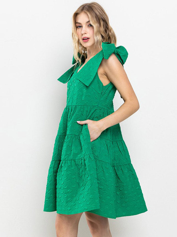 WOMEN'S SLEEVELESS V-NECK POCKETS TIERED MINI DRESS