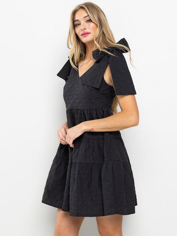 WOMEN'S SLEEVELESS V-NECK POCKETS TIERED MINI DRESS