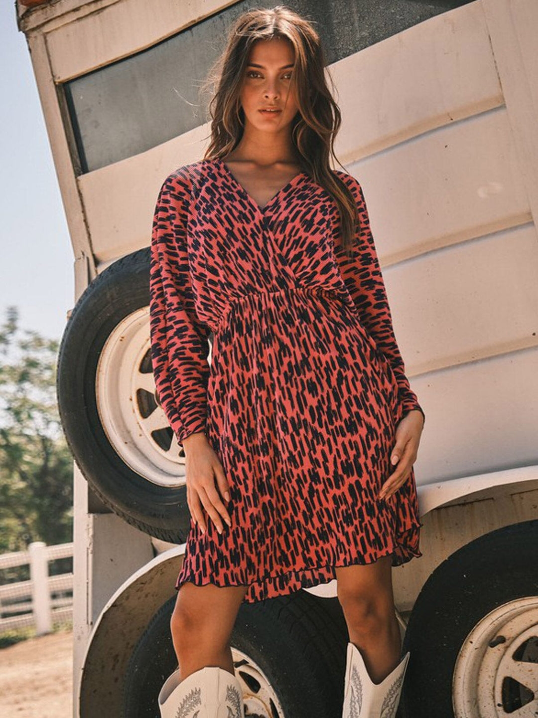 WOMEN'S LONG SLEEVE SURPLICE ANIMAL PRINT MINI DRESS