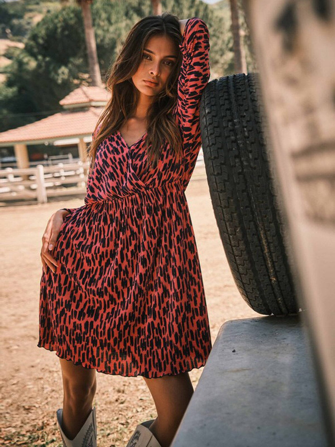 WOMEN'S LONG SLEEVE SURPLICE ANIMAL PRINT MINI DRESS