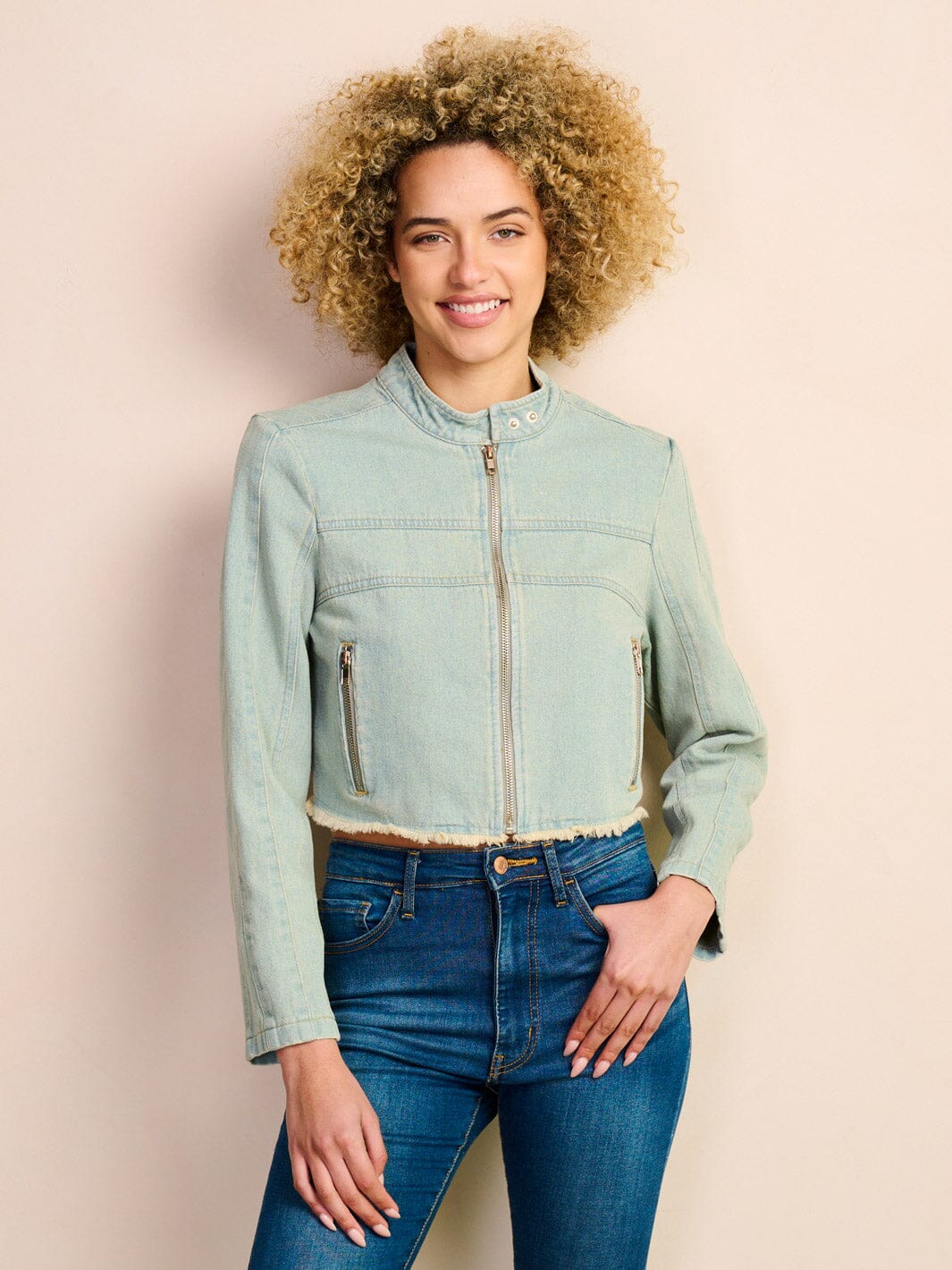 WOMEN'S LONG SLEEVE ZIP UP RAW EDGE DENIM CROP JACKETS