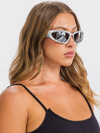 WOMEN'S DAZEY FASHION EYEWEAR ASSORTED COLORS SUNGLASSES
