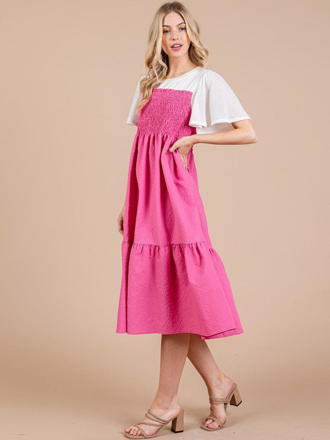 WOMEN'S SHORT SLEEVE COLORBLOCK SMOCK TIERED MIDI DRESS