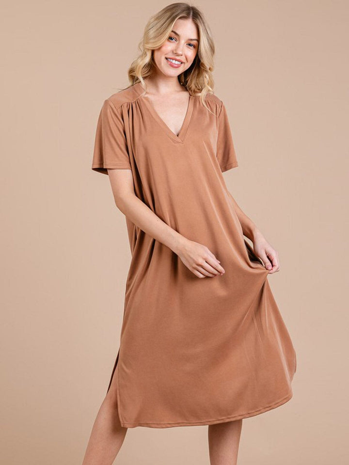 WOMEN'S SHORT SLEEVE V-NECK FRONT POCKETS SLIT MIDI DRESS